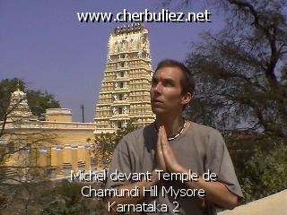 légende: Michel devant Temple de Chamundi Hill Mysore Karnataka 2
qualityCode=raw
sizeCode=half

Données de l'image originale:
Taille originale: 112324 bytes
Heure de prise de vue: 2002:02:19 10:27:04
Largeur: 640
Hauteur: 480

